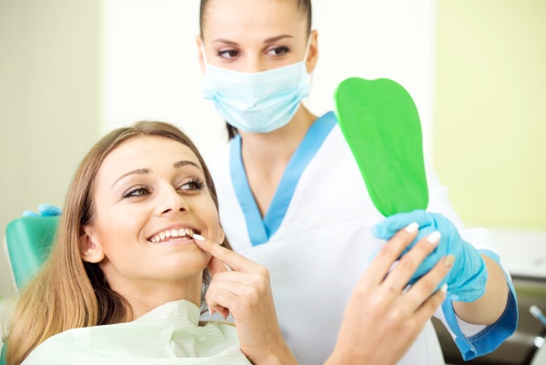 Better Dental Health Starts With Daily Flossing