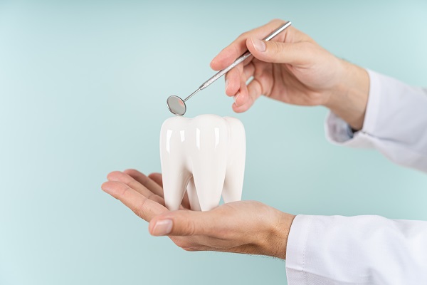 How A Restorative Dentist Can Improve Your Oral Health